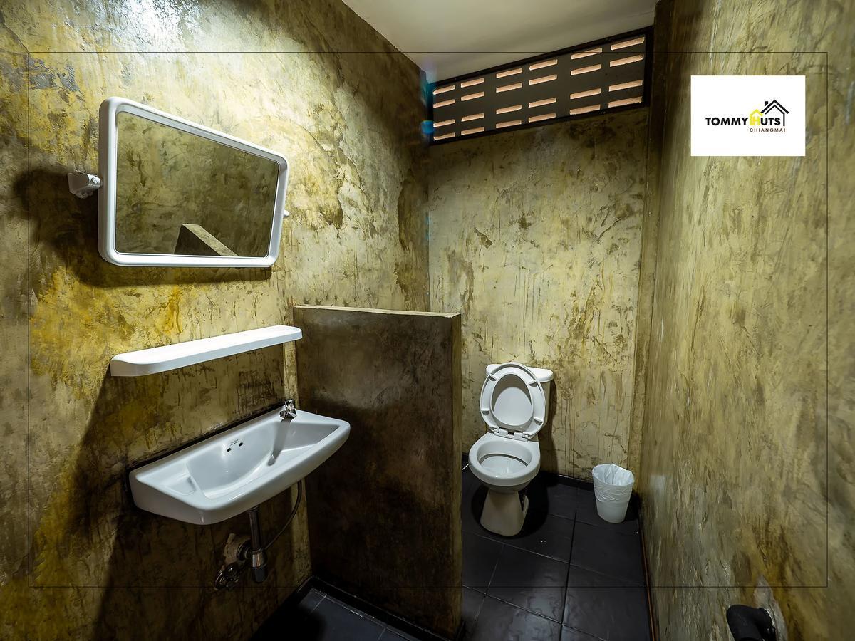 Tommy Huts Hotel Chiang Mai Buitenkant foto