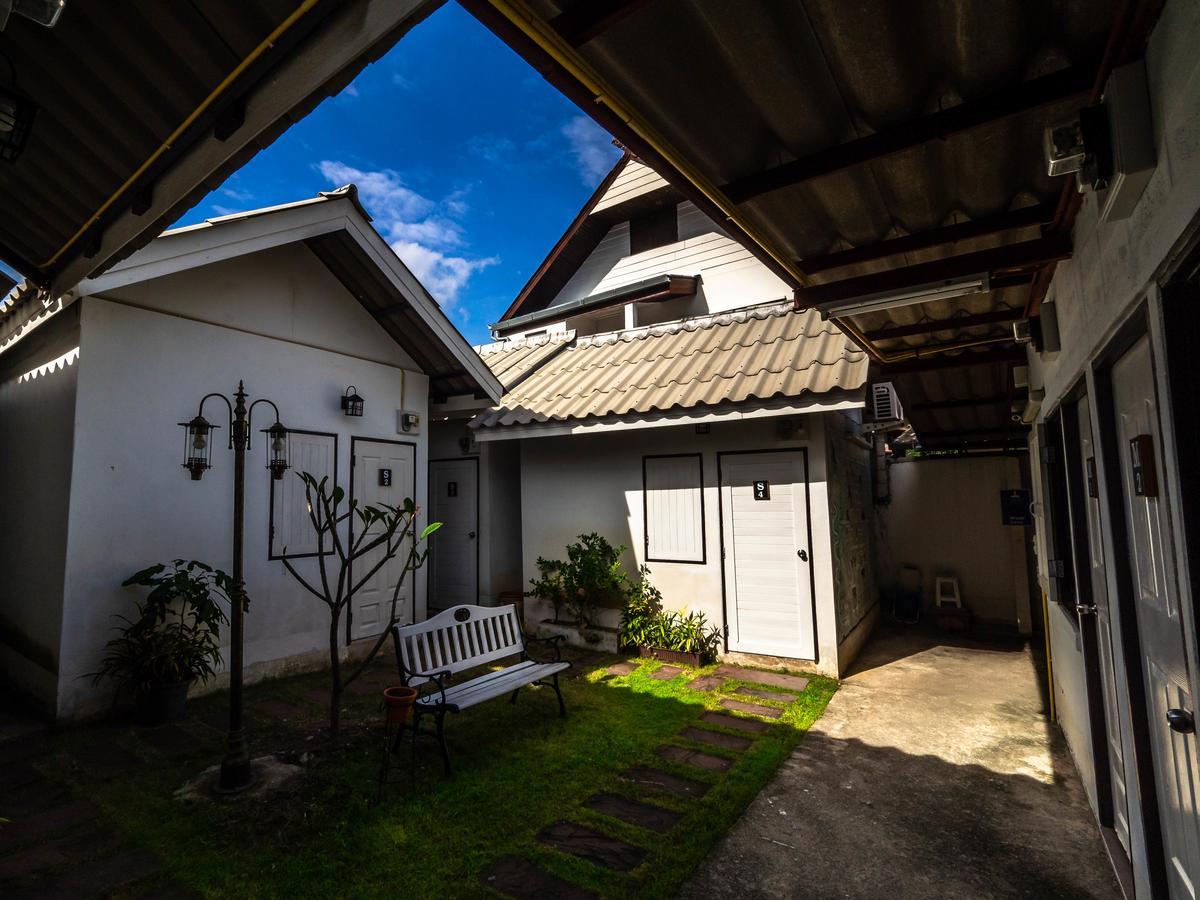 Tommy Huts Hotel Chiang Mai Buitenkant foto
