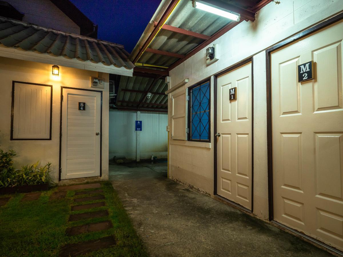 Tommy Huts Hotel Chiang Mai Buitenkant foto